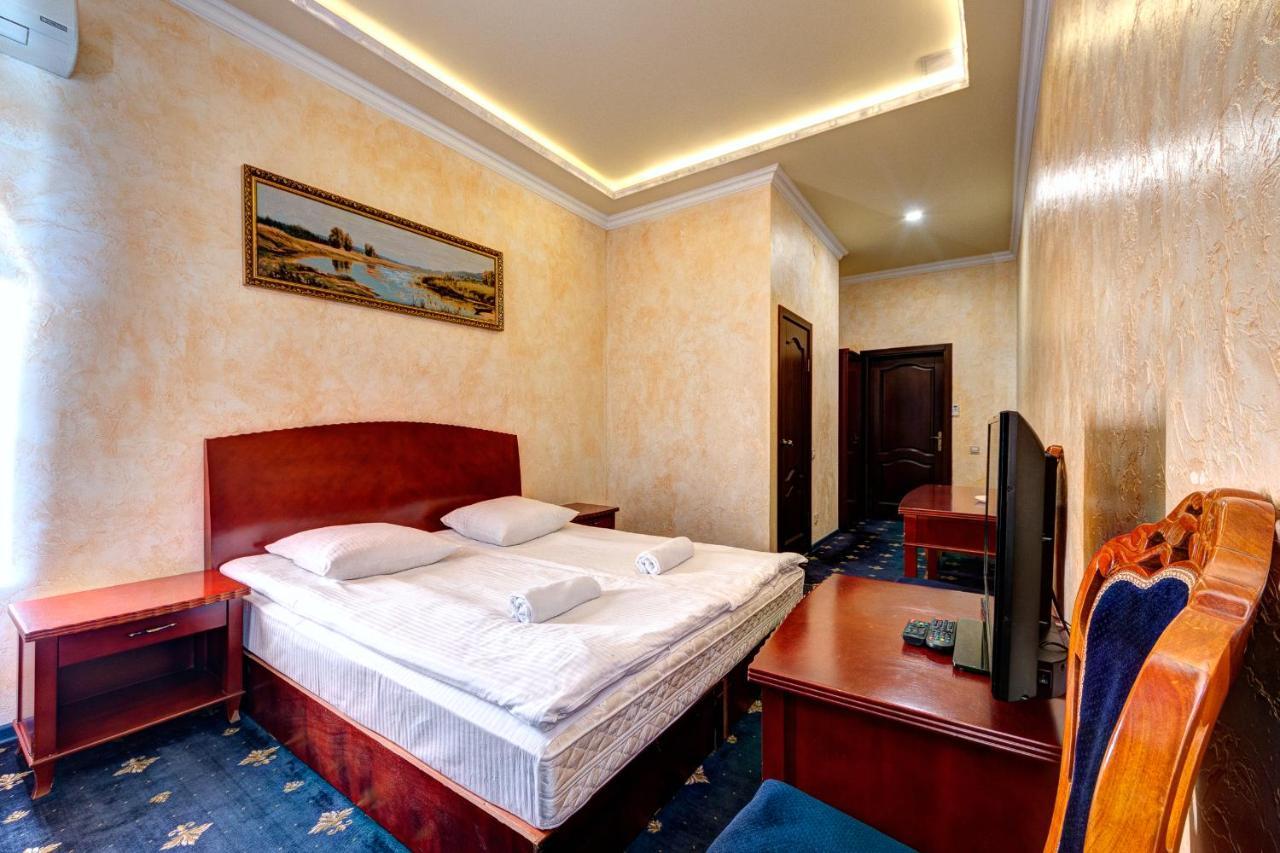 Hotel Kiev Lomakin Exterior photo